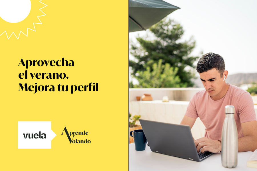 Hombre usando un portátil